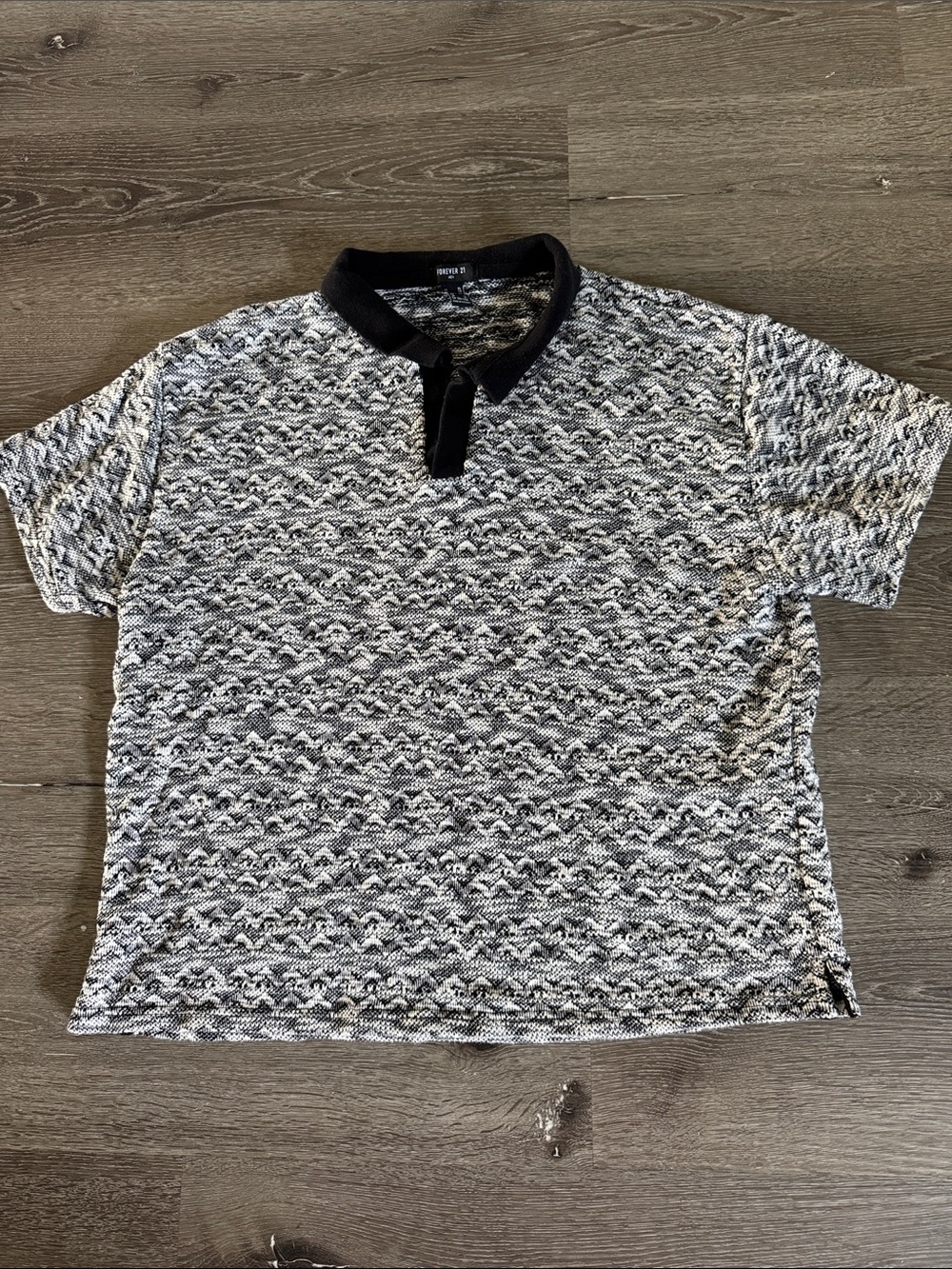 Forever 21 Black & White Textured Polo